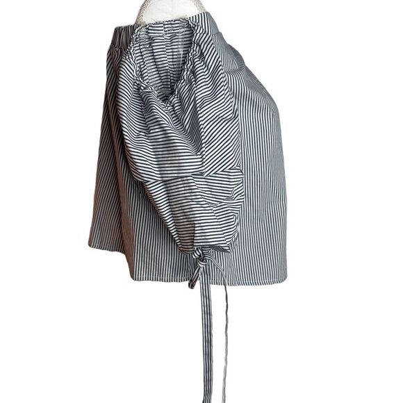 Active USA Open Shoulder Navy/White Striped Blouse with Bubble Sleeves Size S - Picture 2 of 9